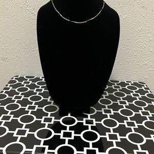 Silver Tone Vintage Unisex Charm Choker Necklace 16 1/4”(approximately)